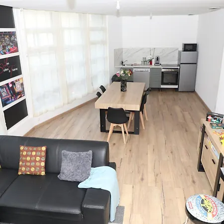 La Gaming - 8 Personnes Apartmán *